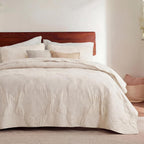 Quilts Queen Size - Bright White Bedspread Queen Size & Lightweight Comforter, Modern Coverlet with Clover Pattern, Ultra Soft All-Season Bedding, 90 x 96 Inches | Stitch-Free Quilting, Lightweight, Summer Bedding Set, Machine Washable, Pet-Friend